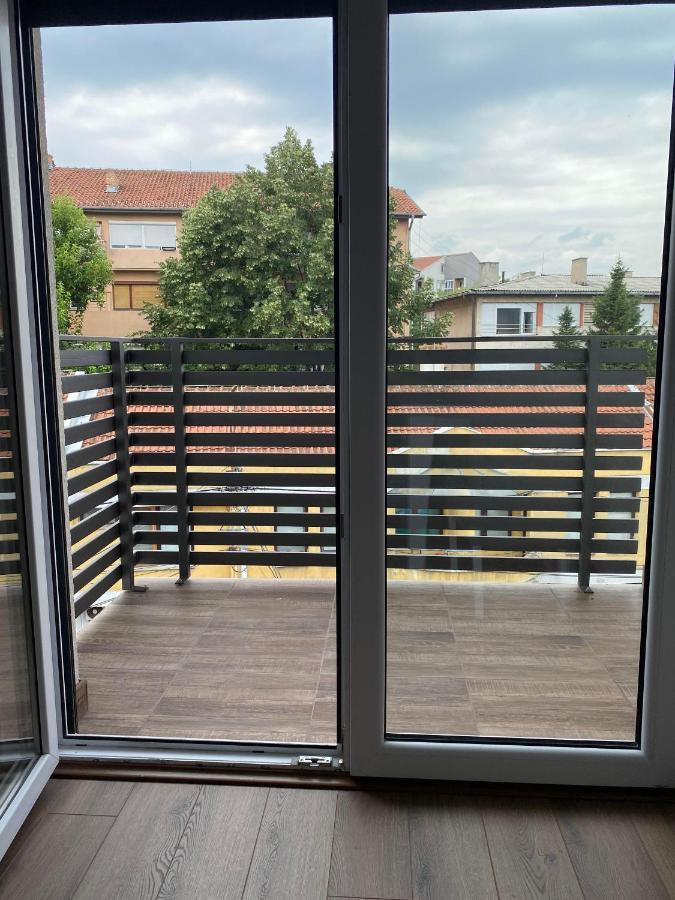 Dom Apartmani Kragujevac Eksteriør bilde