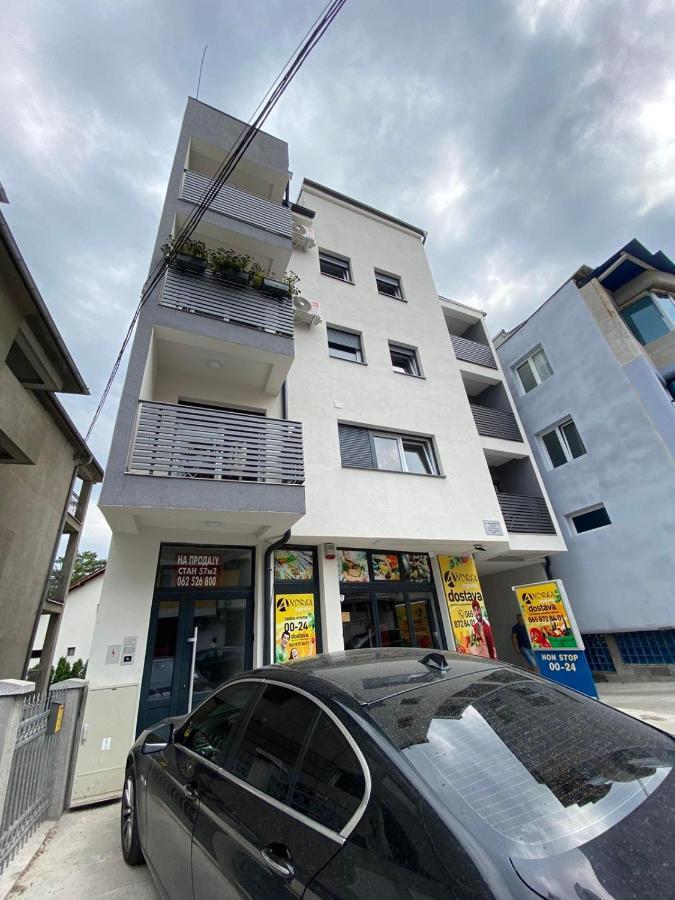 Dom Apartmani Kragujevac Eksteriør bilde